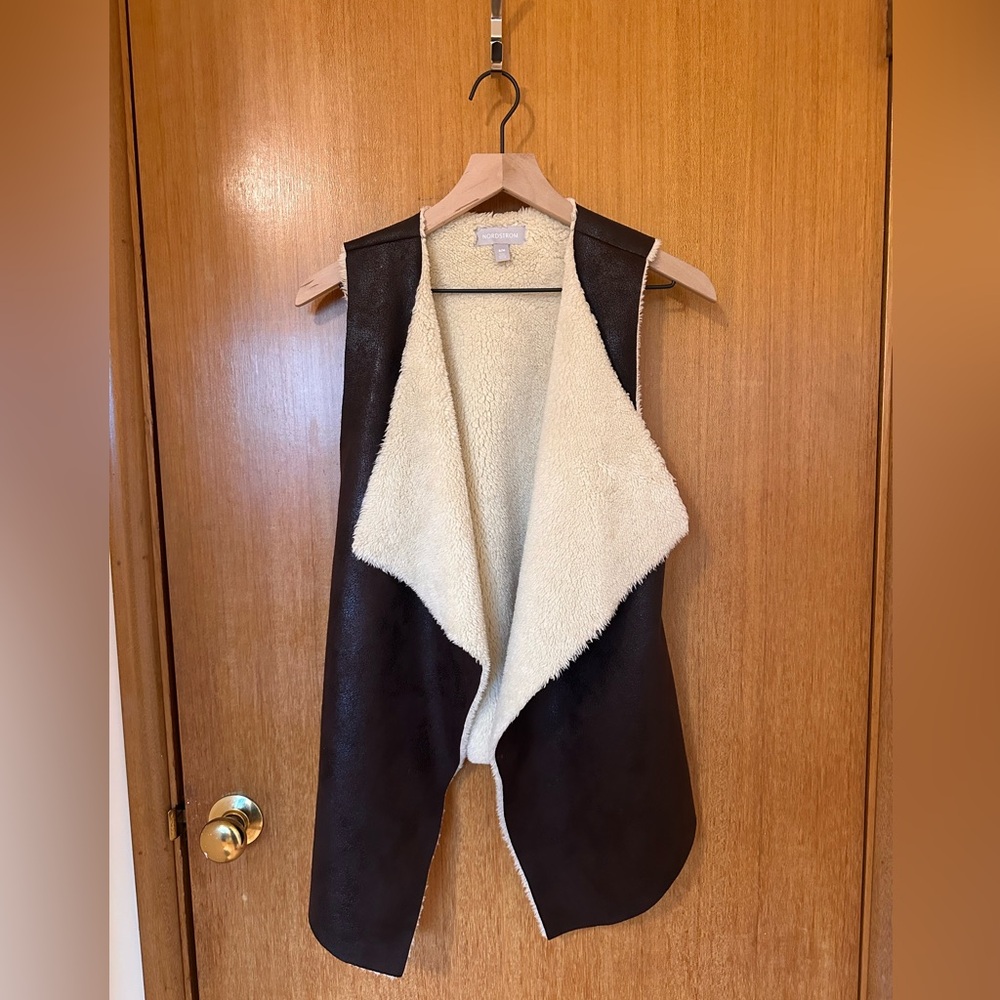 Nordstrom Vest / Outerwear Size S/M in Brown/Beige/Neutral